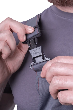 Костюм мужской КМ-10 ЛЮКС от пониженных температур воздуха и ветра, механических воздействий и ОПЗ (куртка, полукомбинезон), серый/красный/чёрный Кос 212